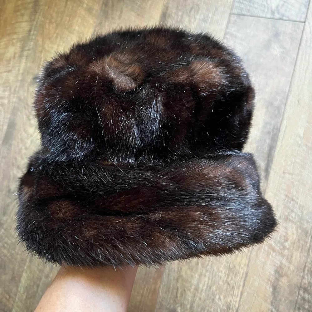 Faux‎ fur Elegant Black and brown hat